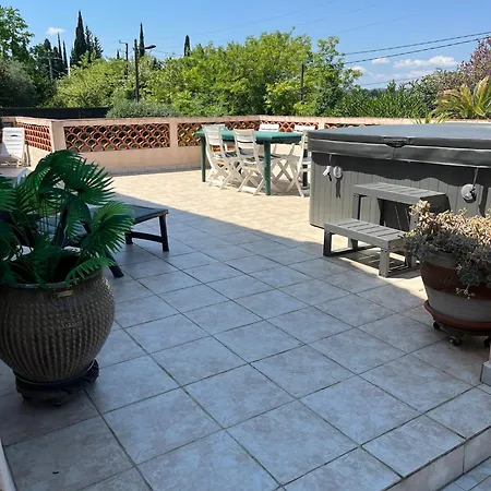 Villa Au Calme A Avec Piscine Et Privee