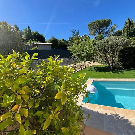 Au Calme A Avec Piscine Et Privee