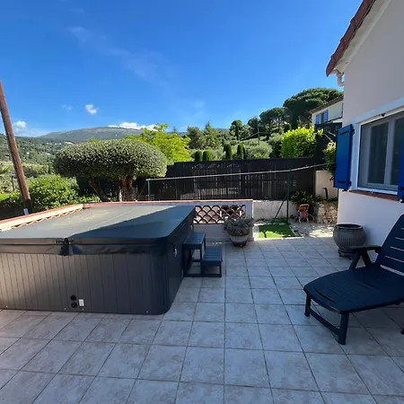 Au Calme A Avec Piscine Et Privee Villa