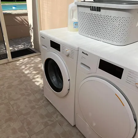 Au Calme A Avec Piscine Et Privee Grasse