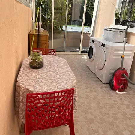 Au Calme A Avec Piscine Et Privee * Grasse