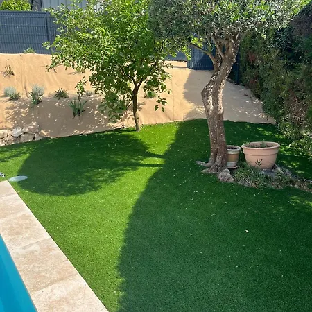 Au Calme A Avec Piscine Et Privee