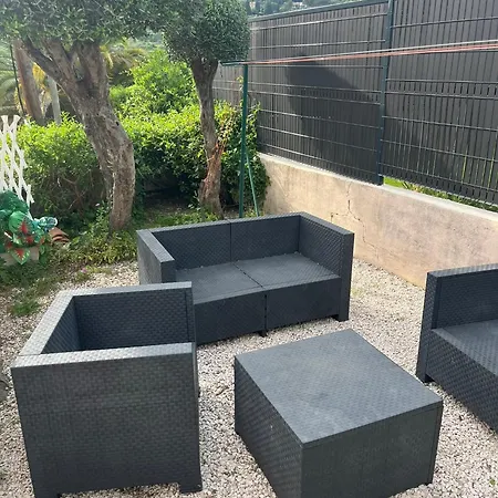 Au Calme A Avec Piscine Et Privee Grasse